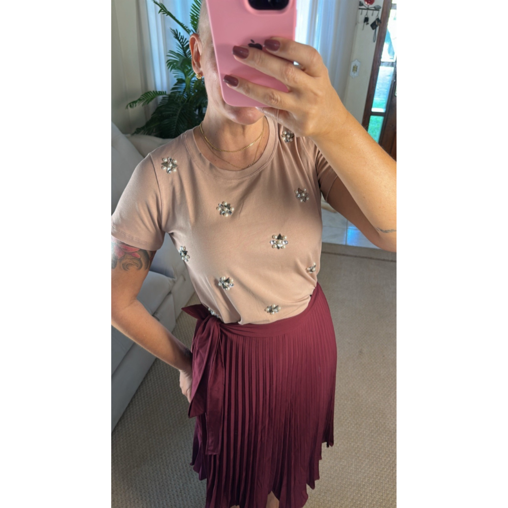 T-Shirt Viscolycra com Bordado Delicado